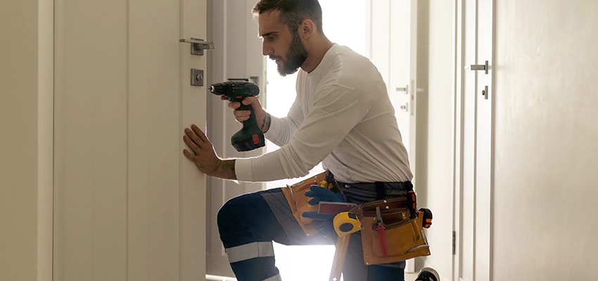 Mailbox Lock Installation Expert in Winter Gardens, California