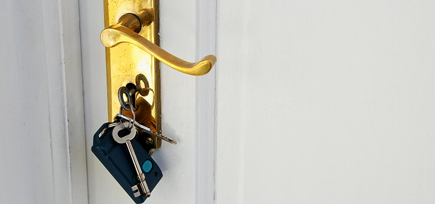Broken Door Key Extraction in Winter Gardens, CA